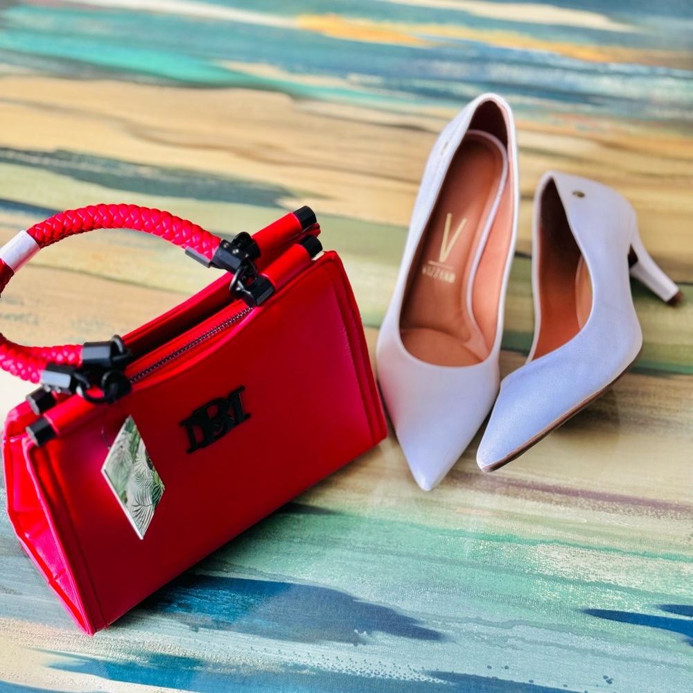 Handbags - Picture 4 of 6